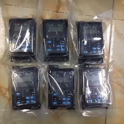 pt33278732-komatsu_display_pc200_7_pc220_7_pc300_7_7835_12_3006_cluster_excavator_monitor